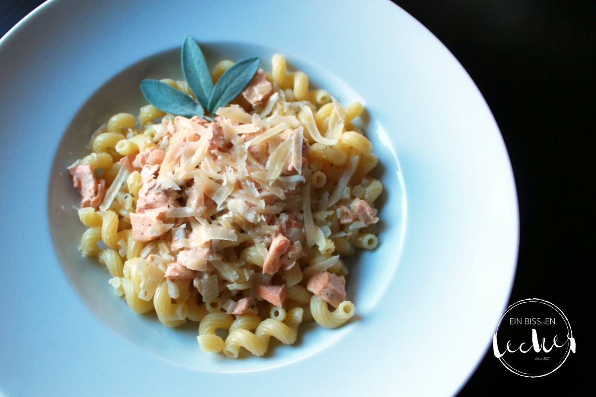 Pasta in Lachssoße © einbissenlecker.de