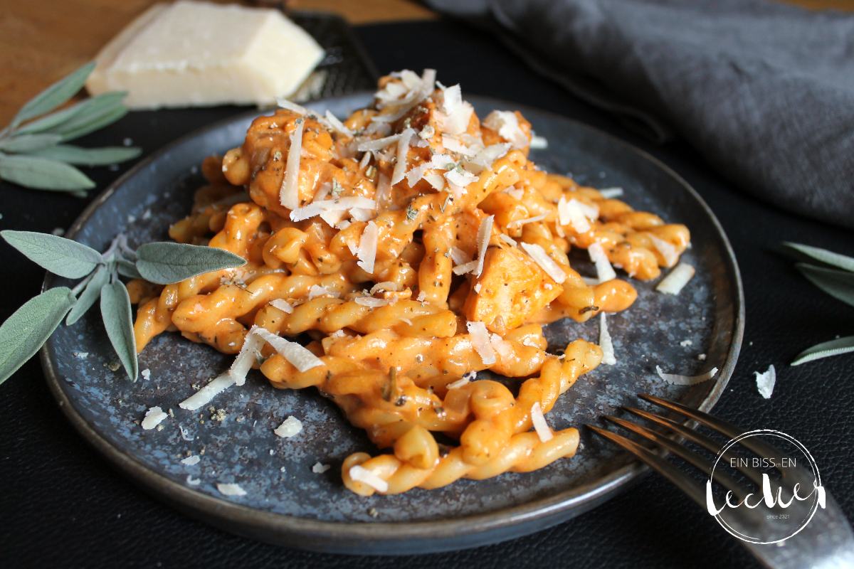 Pasta mit Lachs und Wermut von einbissenlecker