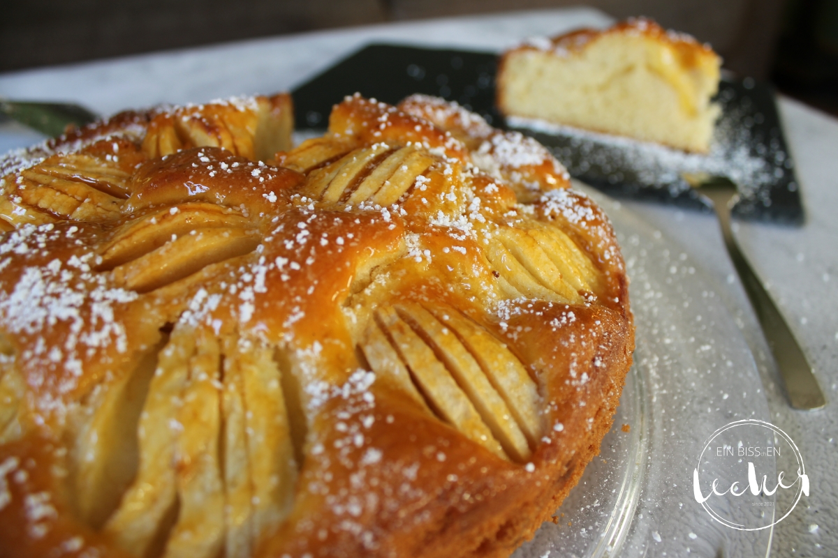 Apfelkuchen - ein einfaches Rezept von einbissenlecker.de