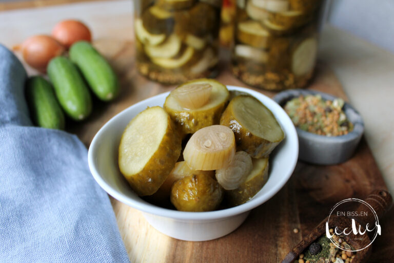 Gurken Einlegen Süß-sauer Nach Omas Rezept Eingelegte Gurken süß-sauer - ein Rezept von einbissenlecker.de