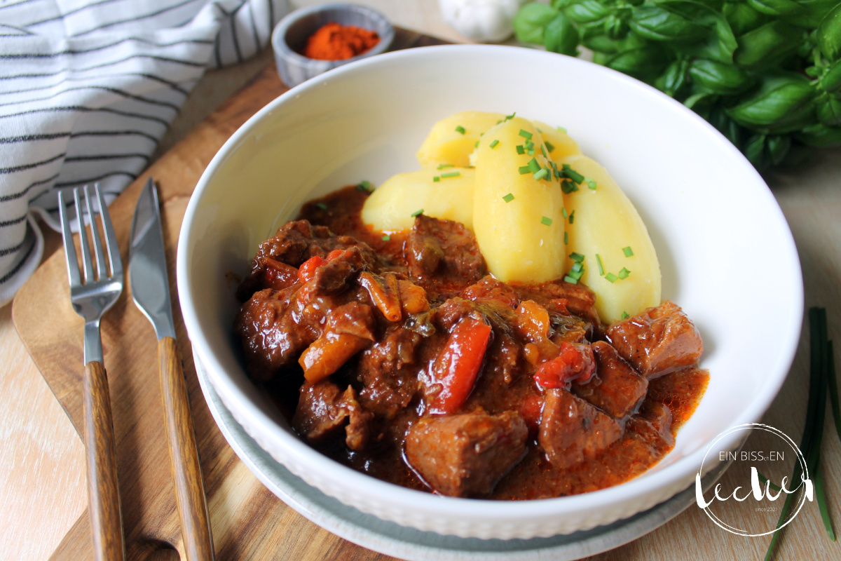 Paprika-Gulasch - ein Rezept von einbissenlecker.de