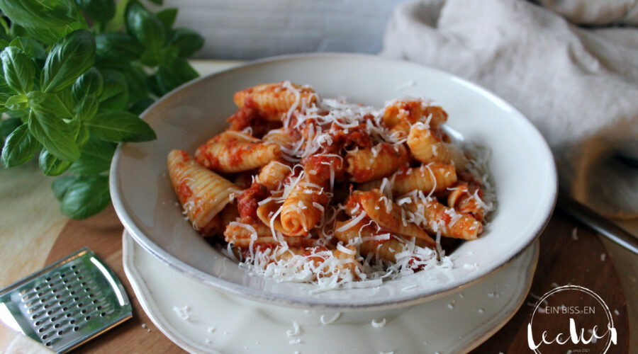 Pasta all´amatriciana von einbissenlecker